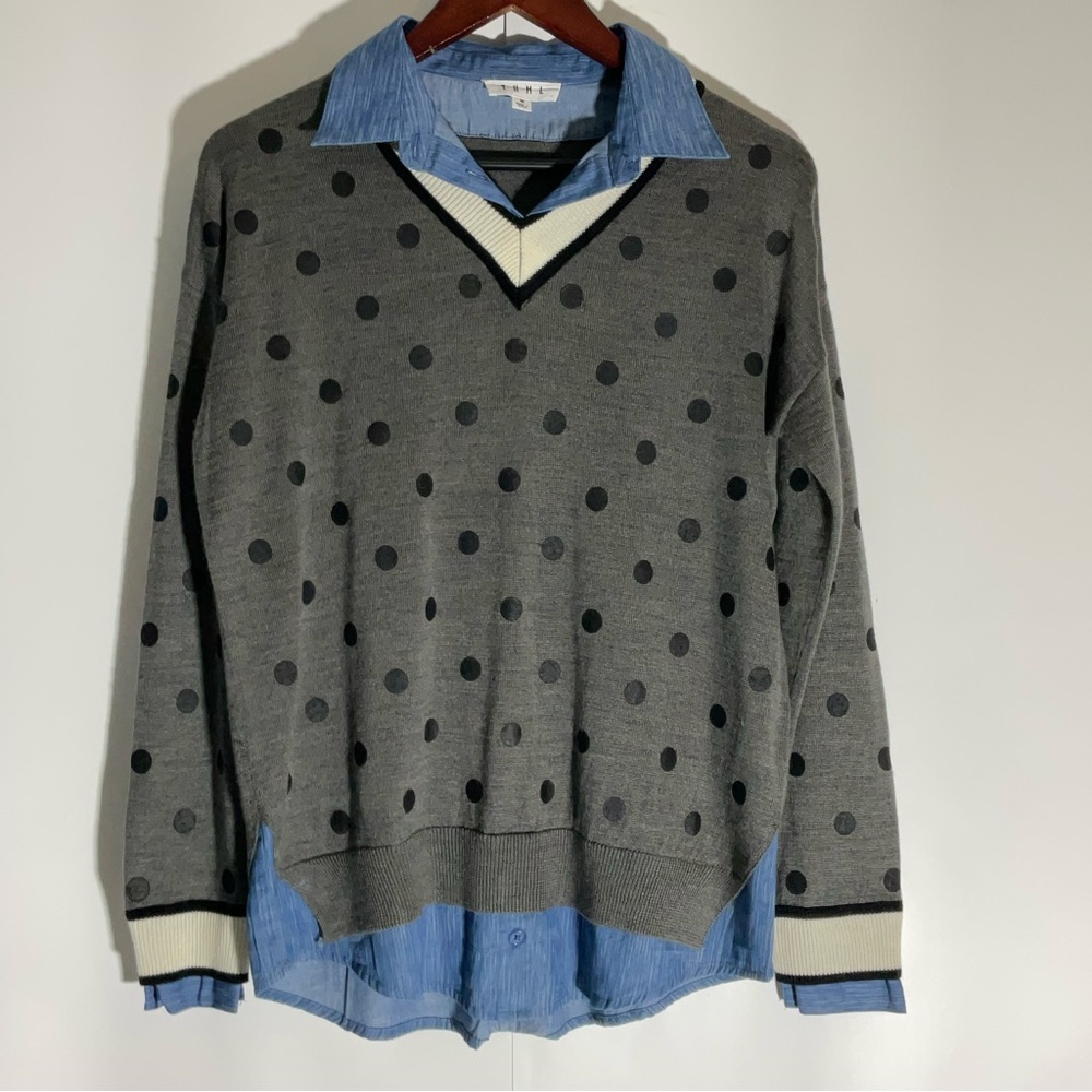 Gray Polka Dot V-Neck Sweater - Picture 3 of 16